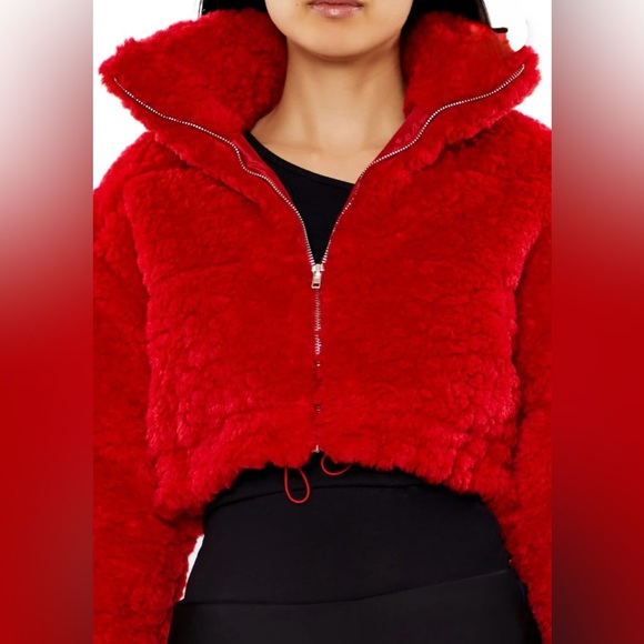 NWT FOREVER 21 CROPPED FAUX SHEARLING
JACKET Medium 11/25 - Picture 3 of 11